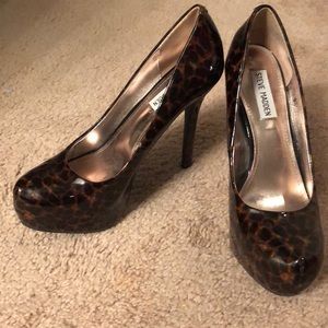Animal print pumps